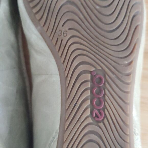 Ecco Leather Peep Toe Wedges Studs and Buckle Women's Shoe Size 36 (US 5/5.5) - Picture 13 of 13